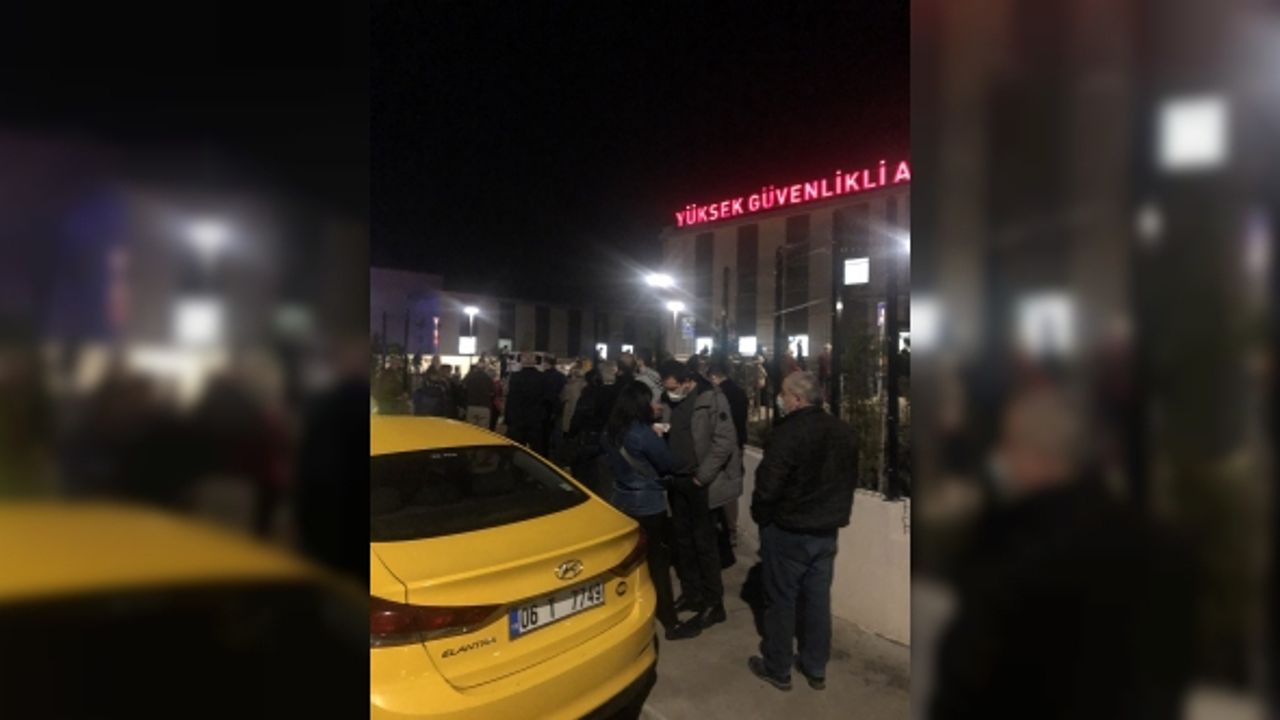 Sağlık Bakanı Koca duyurdu, başkent’te vatandaşlar aşı için sıraya girdi