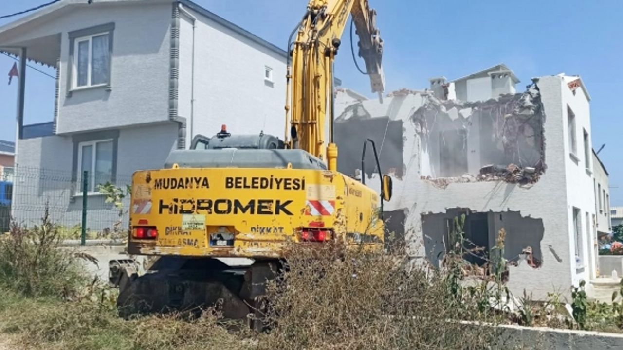 Mudanya’da kaçak yapılaşmayla mücadele sürüyor