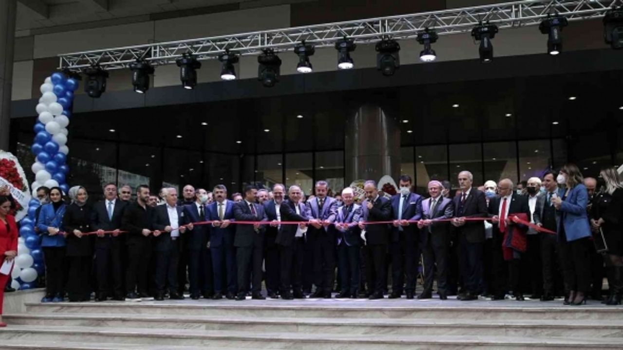 Parkur Bursa Eğlence ve Yaşam Merkezi hizmete açıldı.