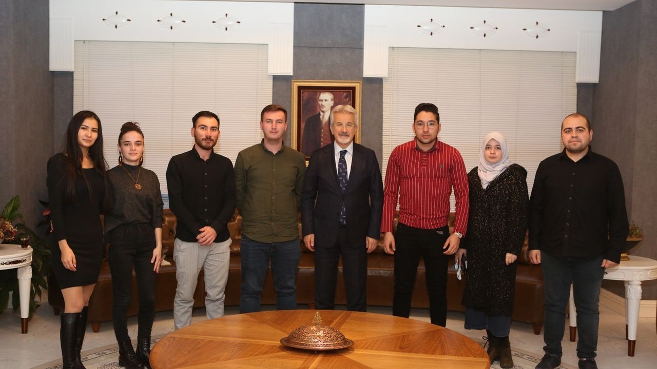 Başkan Erdem’den yabancı öğrencilere ortak çalışmalar için gereken desteği vereceklerini söyledi