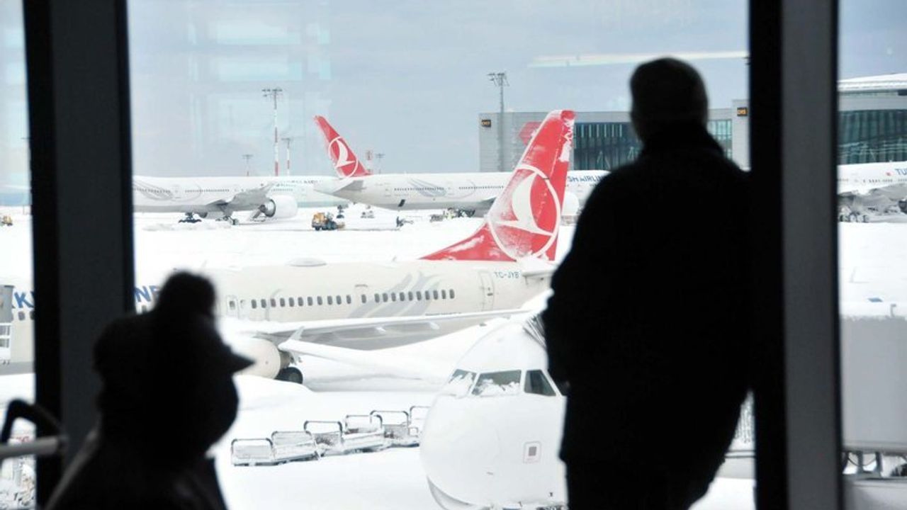 Uçuşların durduğu İstanbul Havalimanı'nda son durum