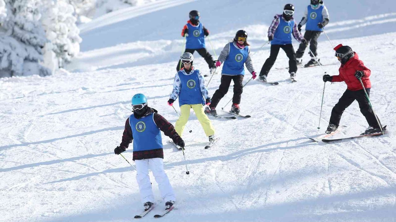 Kayak-Snowboard Kampları’nda ilk dönem tamamlandı