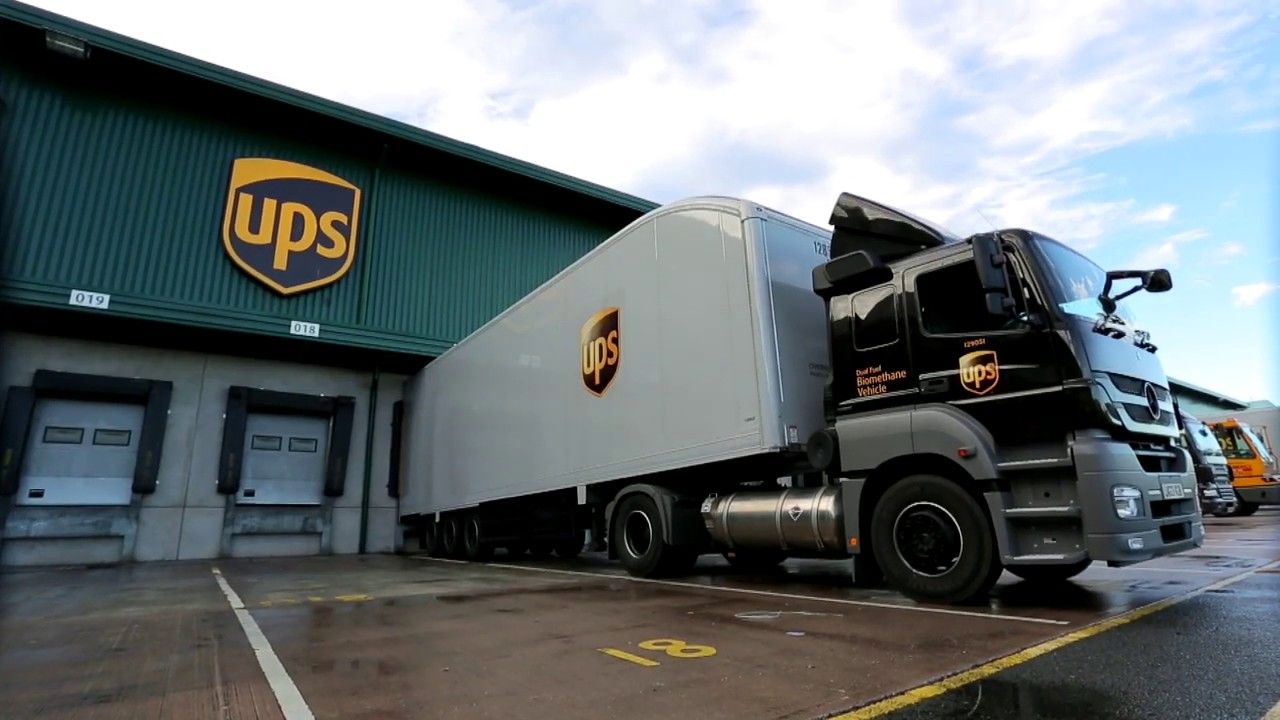 Acil gönderiler UPS'nin platınum kuryeleri ile tüm dünyaya ulaşıyor