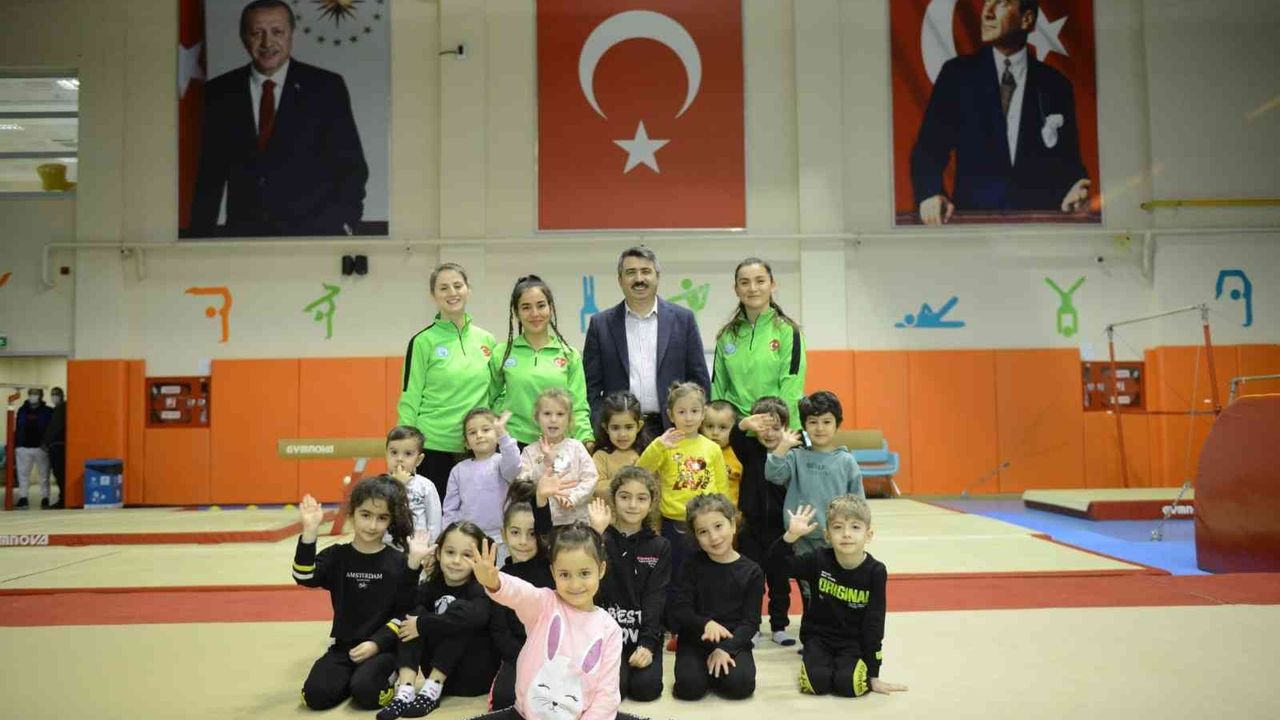 Naim Süleymanoğlu Spor Kompleksi’nde yeni Naim'ler