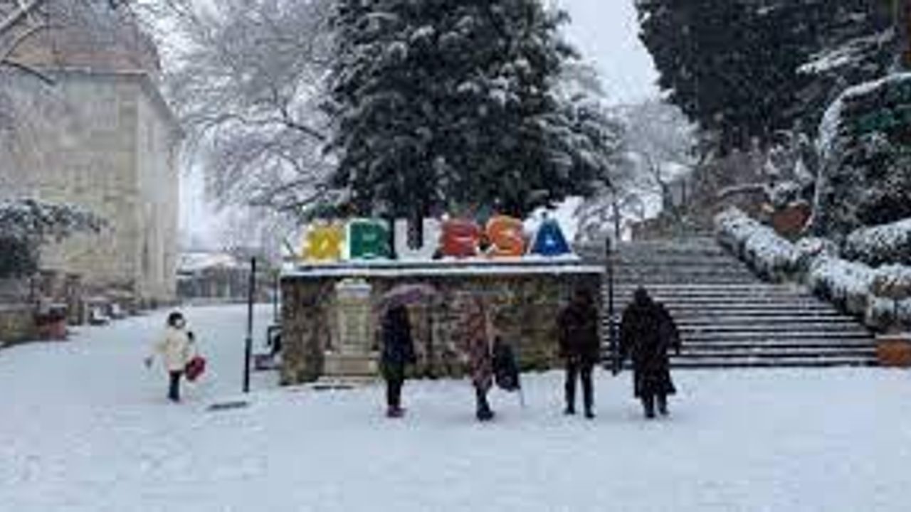 Bursa Valiliği, yoğun kar yağışı uyarısında bulundu!