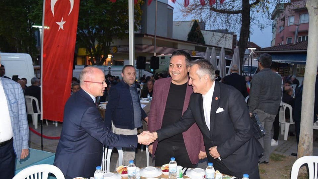 AK Parti Bursa İl Başkanı Gürkan: “Bursa’da çalınmadık kapı, sıkılmadık el bırakmıyoruz"