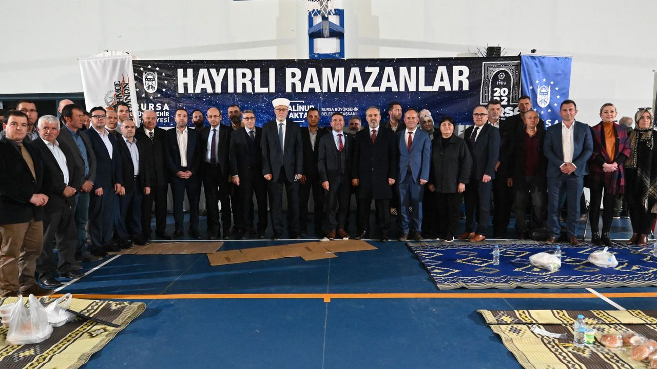 Bursa Büyükşehir Belediyesi, iftar sofralarında birlik beraberlik örneği sergiledi