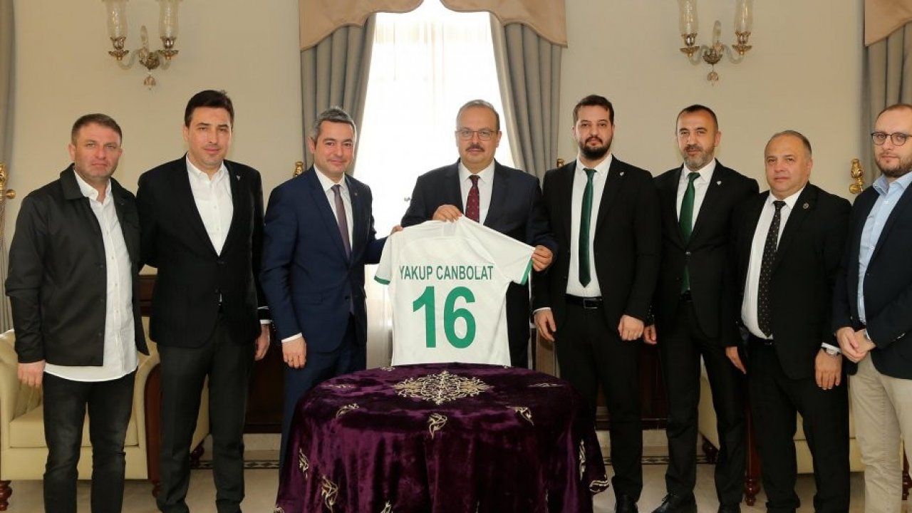 Bursaspor yönetimi Vali Yakup Canbolat’ı ziyaret etti