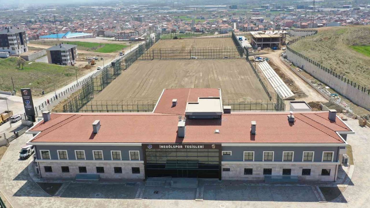 Büyükşehir'den İnegölspor’a modern tesis
