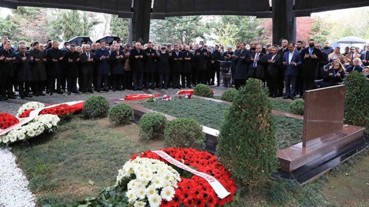 Turgut Özal ölümünün 29'uncu yılında anıldı