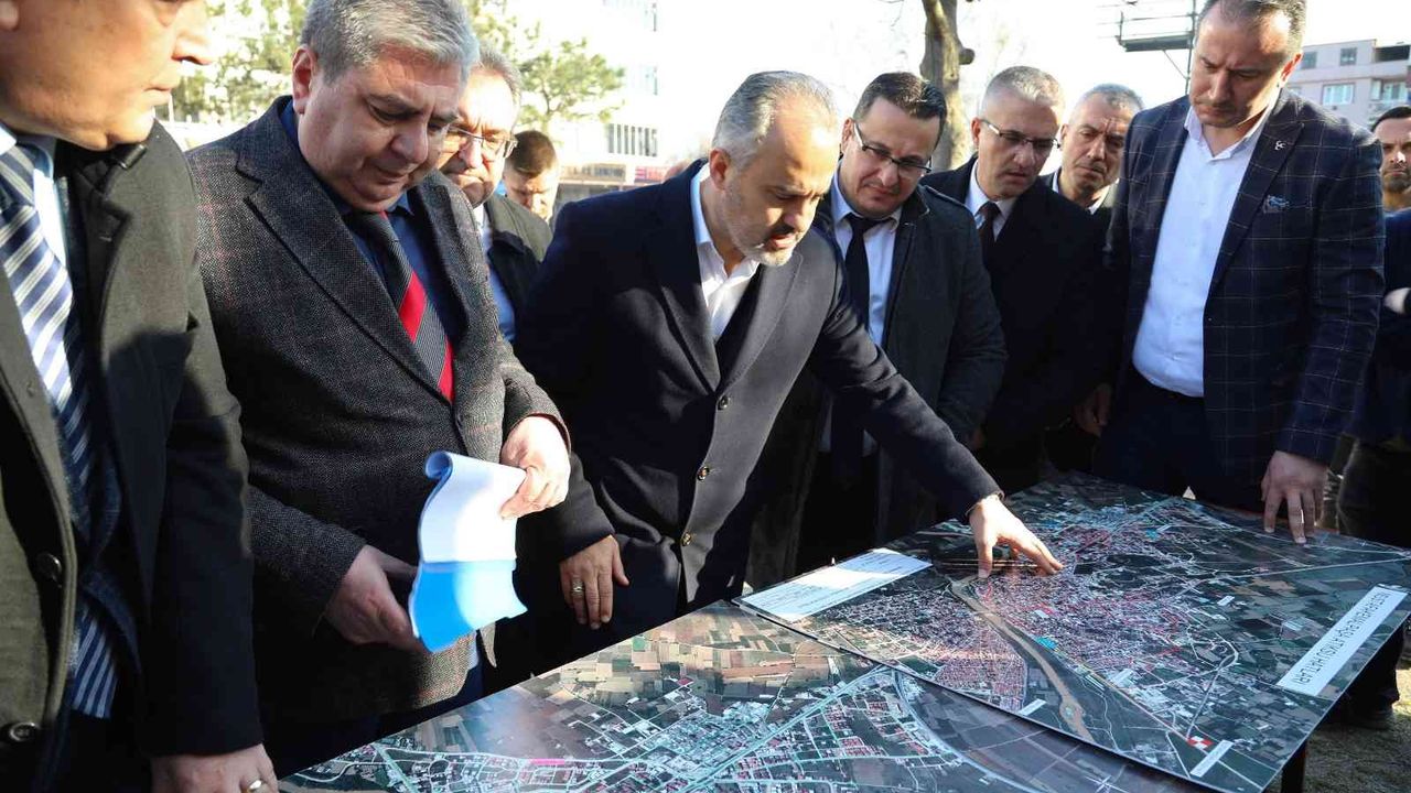 Mustafakemalpaşa, Büyükşehir Belediyesi ile güçlü altyapıya sahip oluyor