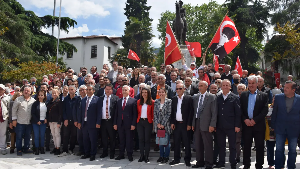 CHP Bursa Ata’nın Manevi Huzurundaydı