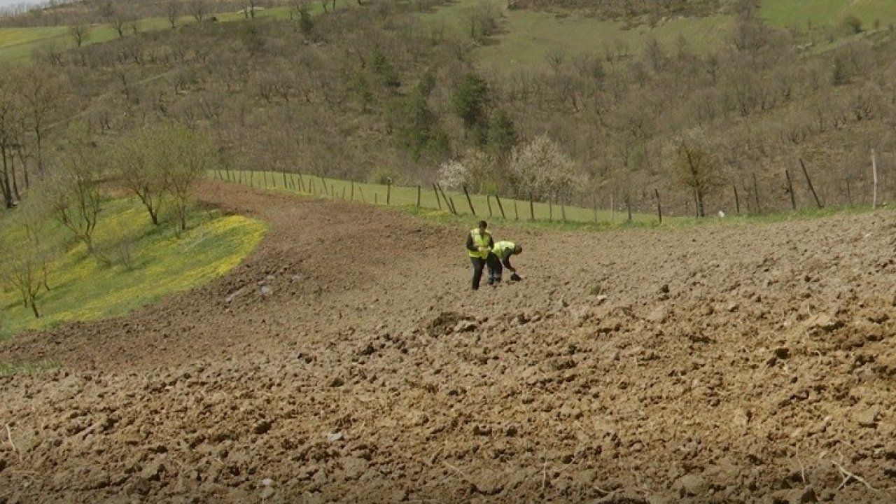 Mustafakemalpaşalı çiftçilere ücretsiz toprak analizi