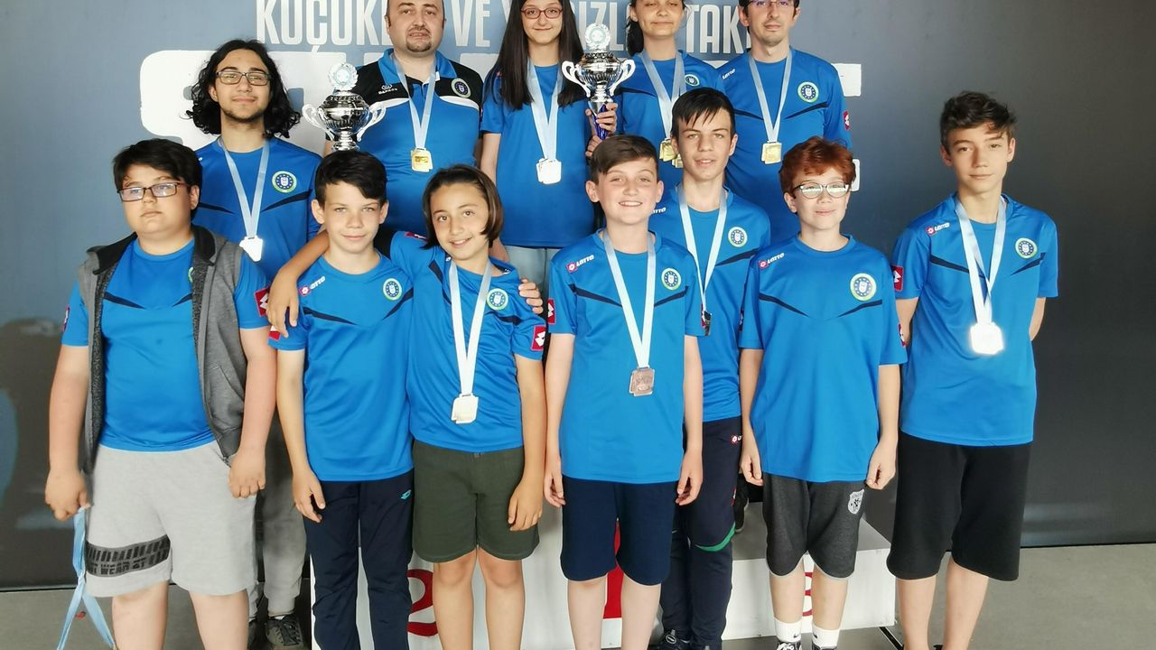 Bursa Büyükşehir Belediyespor Kulübü Satranç Takımları Türkiye Şampiyonası’nda yine zirveyi kaptırmadı