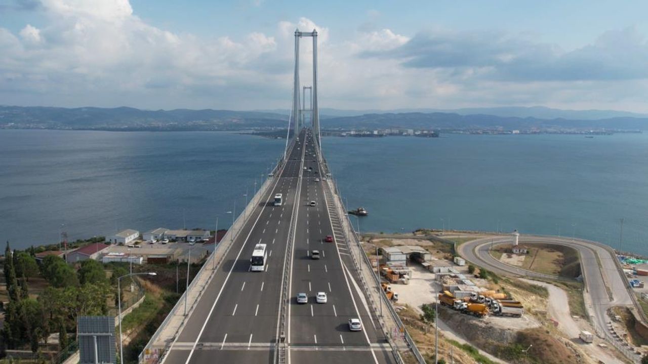 Osmangazi Köprüsü'nde günlük 80 bin 624 araç ile rekor kırıldı