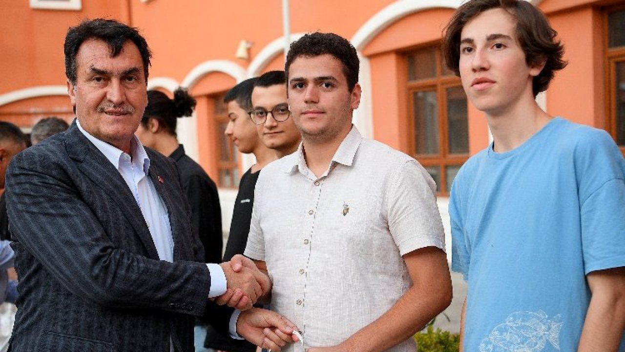 Bursa Osmangazi'de uluslararası öğrenciler gururlandırıyor