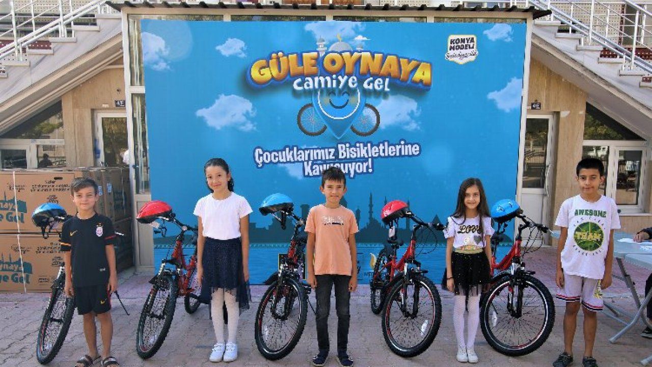Camiye giden çocuklara bisiklet