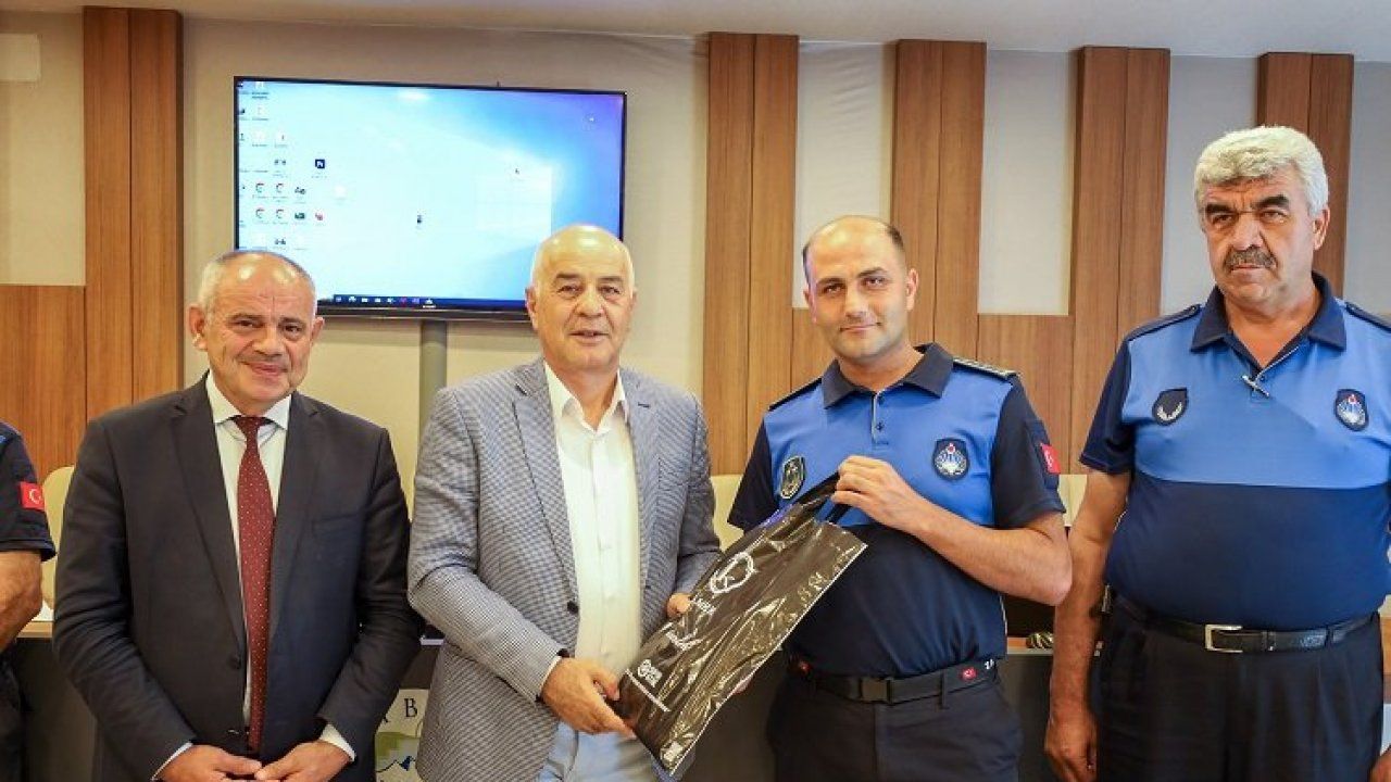 Kayseri'nin Yahyalı Belediye Başkanı Esat Öztürk zabıtayı ağırladı