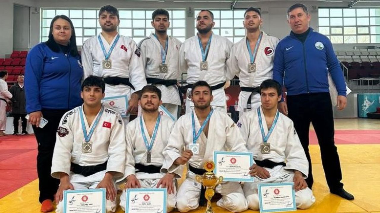 Bursa Osmangazili judocular Süper Lig'de