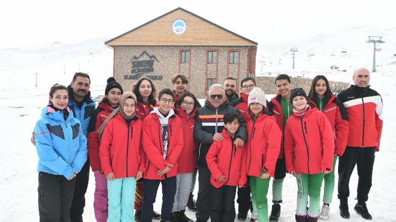 Erciyes Kayak Okulu'na Büyükkılıç'tan ziyaret