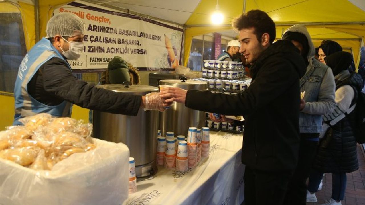 Gaziantep'ten üniversitelilere sınav dönemi yemek desteği