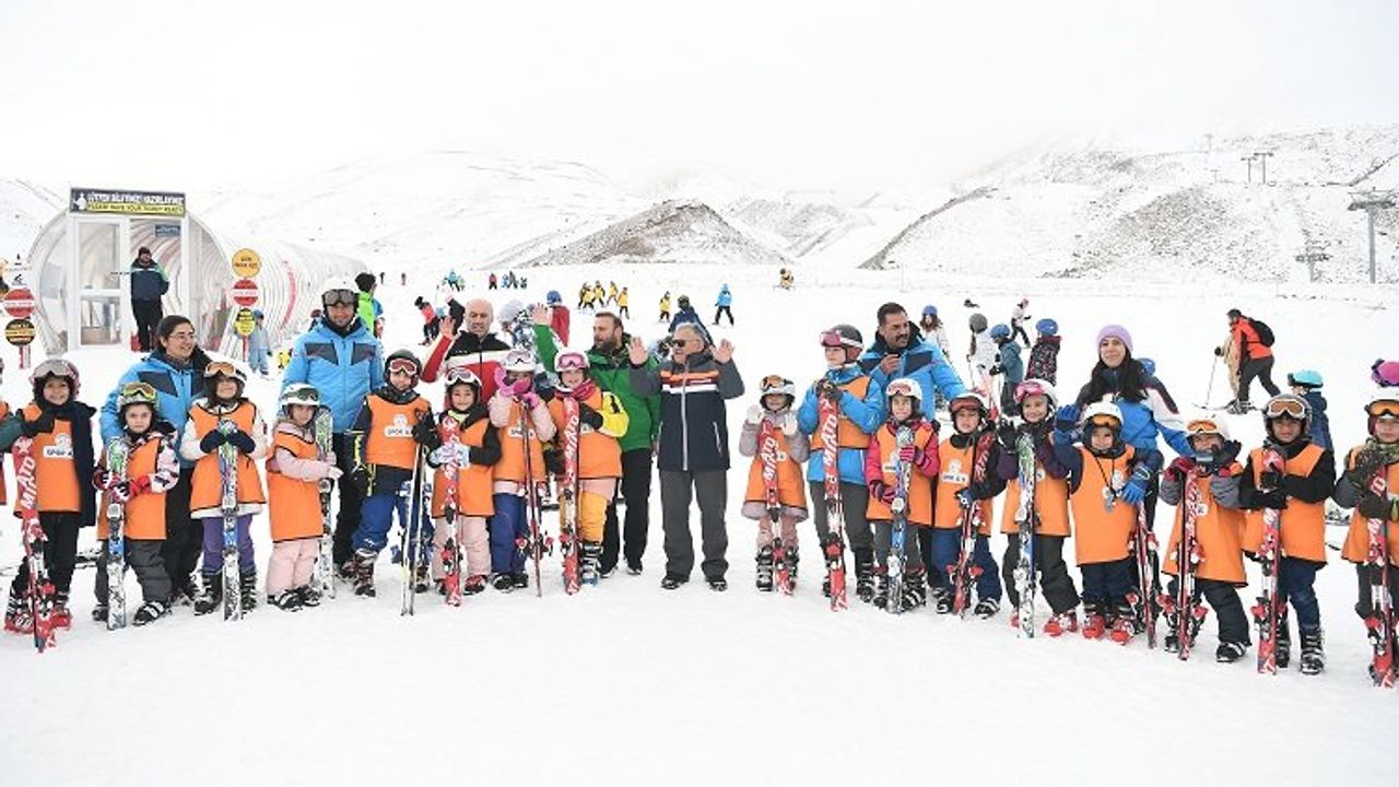Kayseri Erciyes kayak okulu oldu