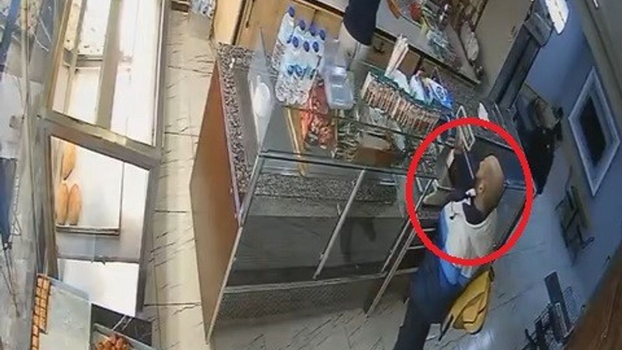Bursa’da vicdansız hırsız pes dedirtti : Sadaka kutusunu çalarak kayıplara karıştı
