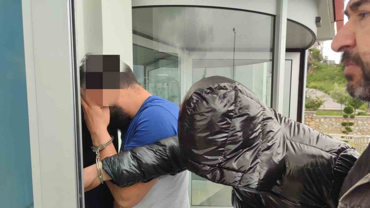 Motosiklet hırsızları Bursa'da  yakayı ele verdi