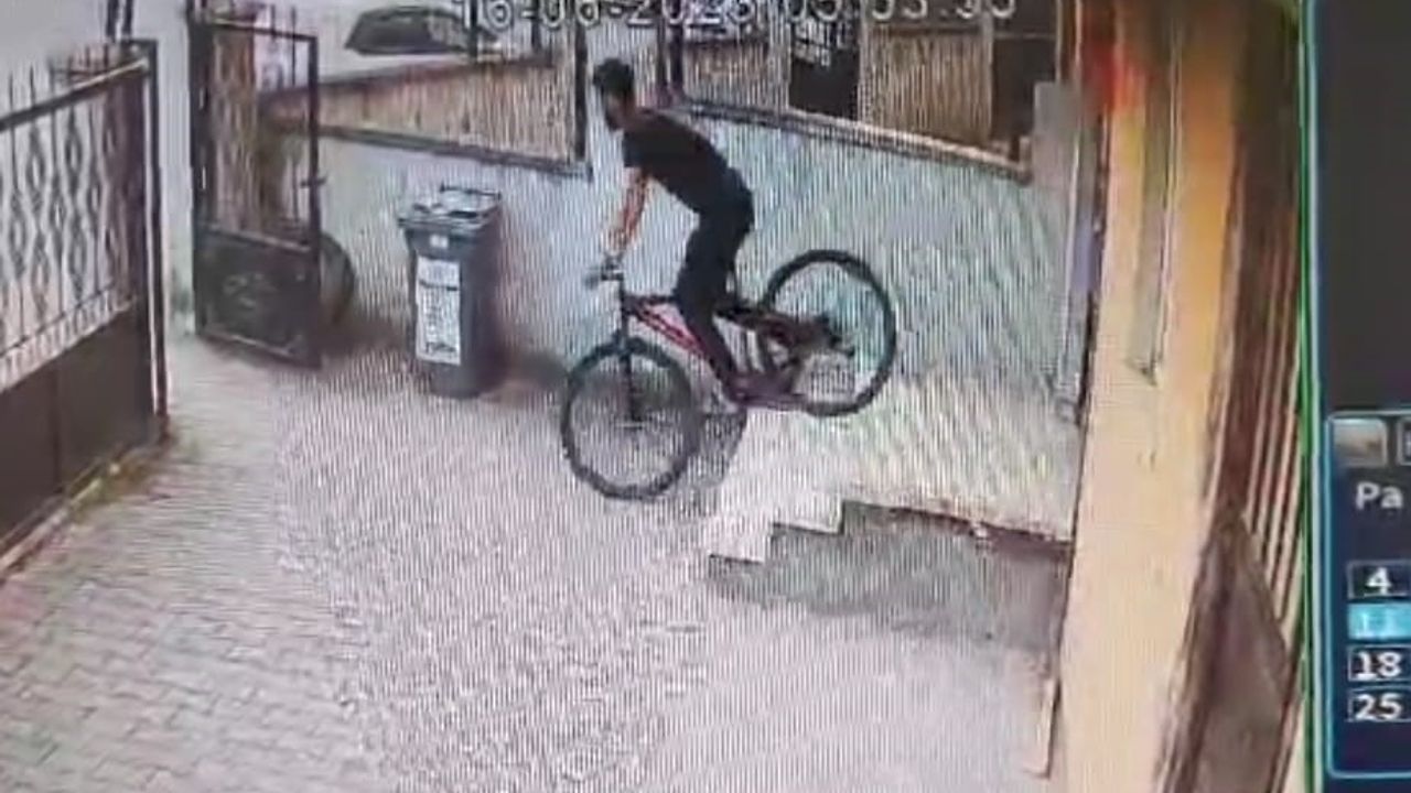 Bisiklet  hırsızı kameralara yakalandı