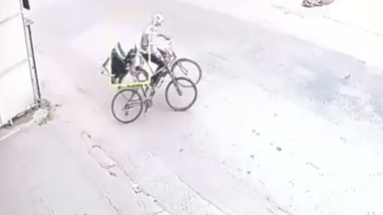 Bisikletiyle bisiklet çaldı!