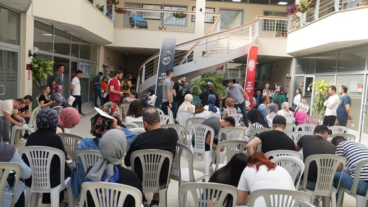 Bursa Şehir Hastanesi için Gürsu istihdam buluşmasına yoğun ilgi