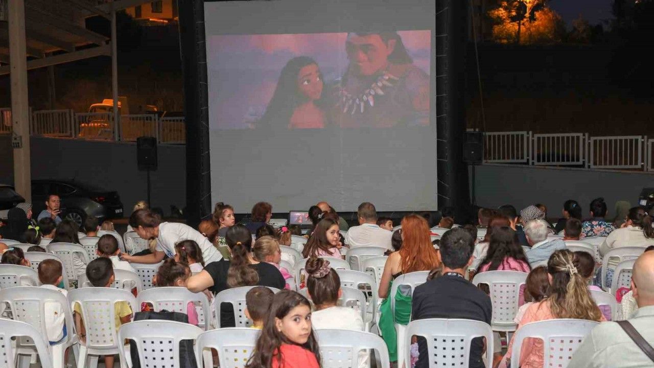 Nilüfer’de çocuklara açık hava sineması!