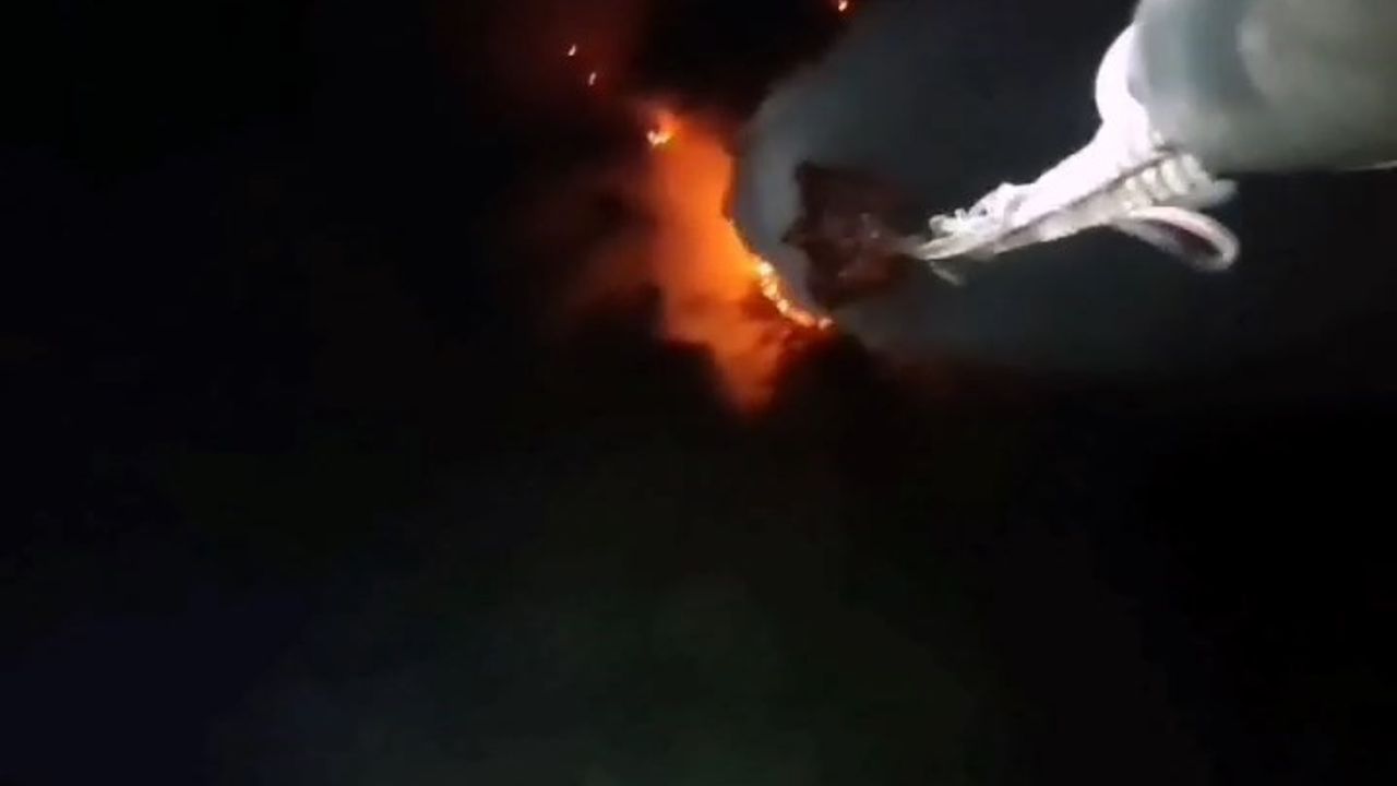Bursa’daki orman yangını için helikopterlerin biri indi biri kalktı