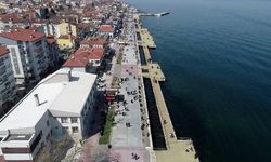 Bursa'nın sahil ve caddelerinde 'kısıtlamasız hafta sonu' kalabalığı