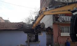 Osmangazi’de metruk binalar huzur ve güvenlik için yıkılıyor