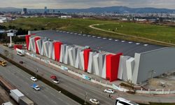 Türkiye’nin en modern atletizm salonunun pisti kaplanıyor