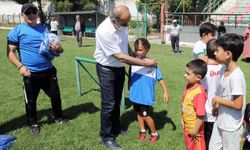 Yaz Spor Okulu’nda formalar Başkan Türkyılmaz’dan
