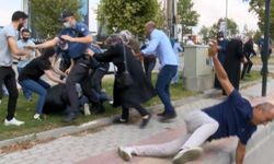 Bursa'da öfkeli aile çılgına döndü! Keşif sırasında kadın sürücüye saldırdılar, polis ayırmak için biber gazı kullandı