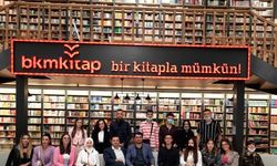 Kosovalı öğrencilerden Avrupa’nın en büyük kitabevine ziyaret