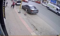 Bursa'da yola fırlayan çocuğa otomobil çarptı!