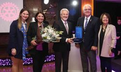 Başkan Erdem ’Vizyoner Başkan’ ödülüne değer görüldü