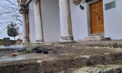 Fatih Sultan Mehmet'in torununun Bursa'daki mezarından içler acıtan görüntüler