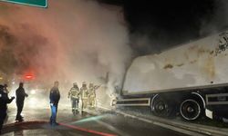 Feci kaza: 2 kişi sıkıştıkları kamyonda yanarak can verdiler