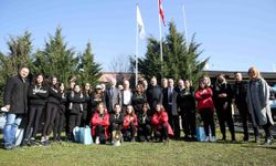 Akçalar Spor Kulübü kupa sevincini Başkan Erdem ile paylaştılar