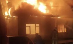 Bursa’da metruk bina ikinci kez alev alev yandı