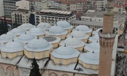 623 yıllık Bursa Ulu Cami’ye Ramazan mahyası asılmaya başlandı!