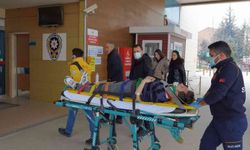 Bursa’da tadilat yaparken merdiven boşluğuna düşen genç yaralandı