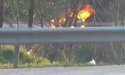 Bursa’da seyir halindeki otomobil alev alev yandı