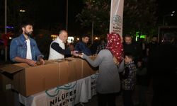 Nilüfer’de Kadir Gecesi'nde kandil simidi ikramı