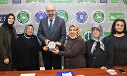Bursalı kadınlara kolon kanseri sunumu